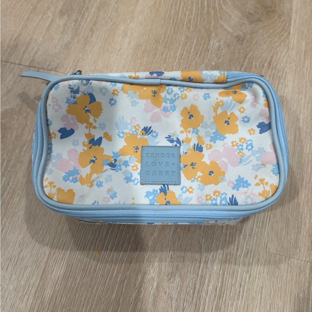 Floral Travel bag! 2 compartments